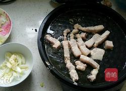 猪肉炖粉条的做法图解2