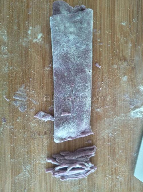 紫薯南瓜彩色面条(10个月宝宝辅食)的做法大全