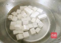 香辣青蒜苗炒豆腐的做法图解1