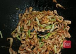 韮菜炒河虾的做法图解5
