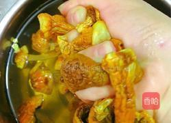 巴西菇排骨汤的做法图解5
