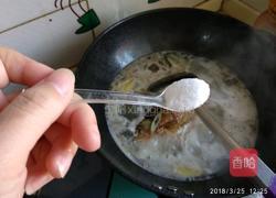 鲫鱼炖豆腐汤的做法图解6