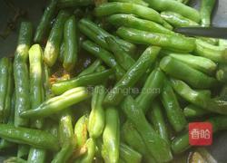 豆角烧茄子的做法图解2