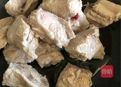 土豆烧排骨的做法图解1