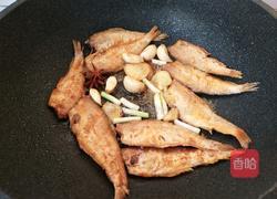 马口鱼烩小葱的做法图解8
