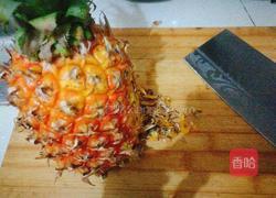 菠萝炒饭的做法图解1