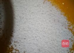 斑马纹戚风蛋糕的做法图解2