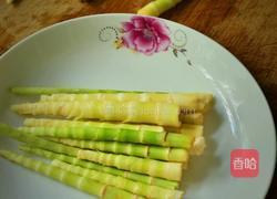 野笋子炒肉的做法图解1