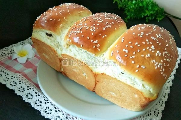 葡萄干面包 手揉版 的做法 菜谱 香哈网