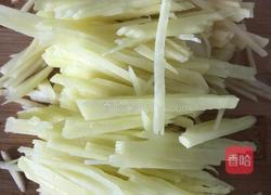 土豆丝炒酸菜丝的做法图解2