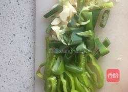素炒平菇的做法图解1