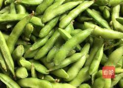 辣翻天的毛豆豆的做法图解1