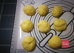 南瓜豆沙椰蓉卷的做法图解8