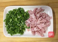 沙拉彩色肉松面包的做法图解3