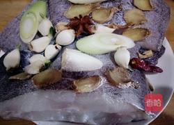 红烧鲽鱼的做法图解1