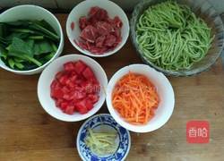 蔬菜汤面的做法图解1