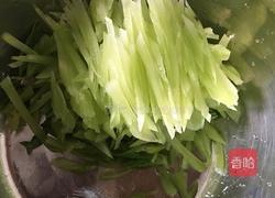 木耳莴苣凉拌菜的做法图解2