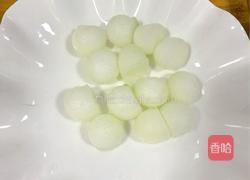 虾仁炖冬瓜球的做法图解2