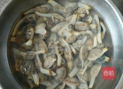 爆炒花甲的做法图解1