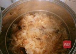 银耳雪梨羹的做法图解4