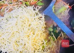 孜然肉丝炒细面的做法图解4
