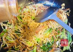 孜然肉丝炒细面的做法图解5
