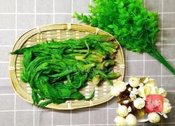 油炸刺嫩芽的做法图解1
