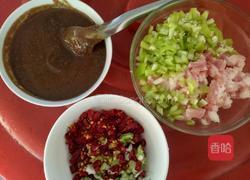 香辣肉酱的做法图解1