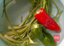 芹菜炒豆干的做法图解1