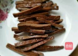 芹菜炒豆干的做法图解2