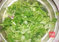 私房新鲜皮蛋瘦肉粥的做法图解3