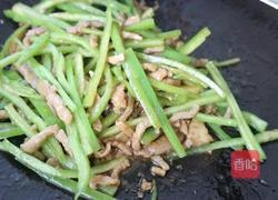 青椒肉丝鲜虾面的做法图解5