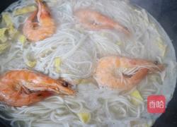 青椒肉丝鲜虾面的做法图解9