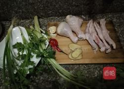 香菇闷鸡腿的做法图解1
