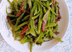 卤牛肉炒豆角