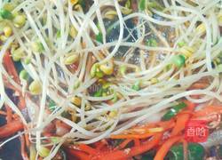 腊肉炒胡萝卜芽菜的做法图解6