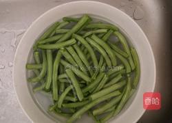 豆角焖面的做法图解2