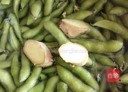 简单盐水烀毛豆的做法图解2