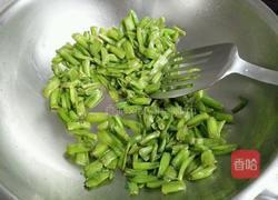 开胃辣丁菜梗的做法图解5