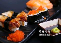 芥辣蘸寿司卷