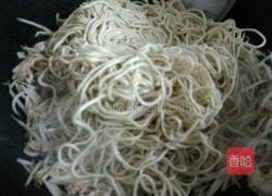 豆芽炒面条的做法图解4