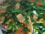 韭菜炒豆皮