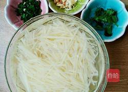 酸辣土豆丝的做法图解1