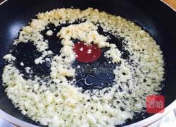 蒜蓉粉丝蒸虾的做法图解5