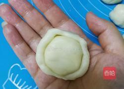肉松麻薯蛋黄酥的做法图解7