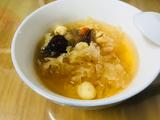 红枣银耳莲子羹