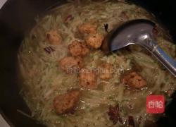 萝卜粉条炖丸子的做法图解6