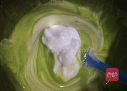 蔓越莓翠绿蛋糕的做法图解12