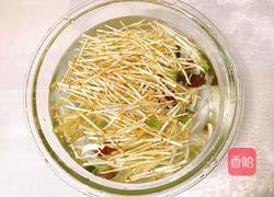 鱼腥草拌青笋的做法图解2