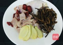 广东味~茶树菇鸡腿汤的做法图解1